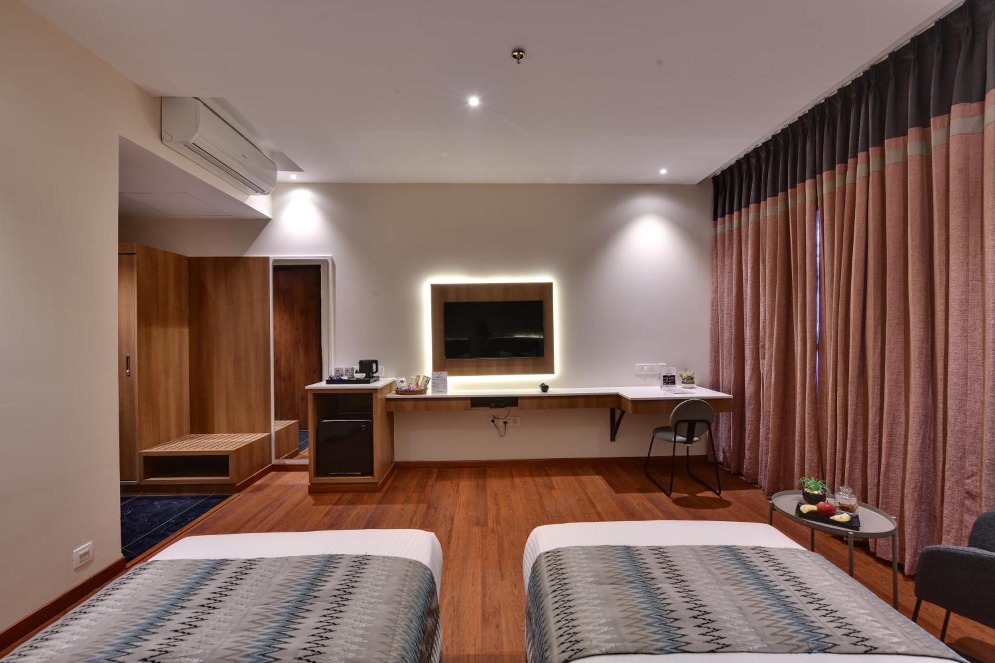 Click Hotel Vista-International Airport Dod Jala Exterior foto
